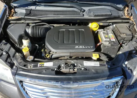 2015 Chrysler Town & Country Touring L from USA, damaged, VIN 2C4RC1CG8FR619294